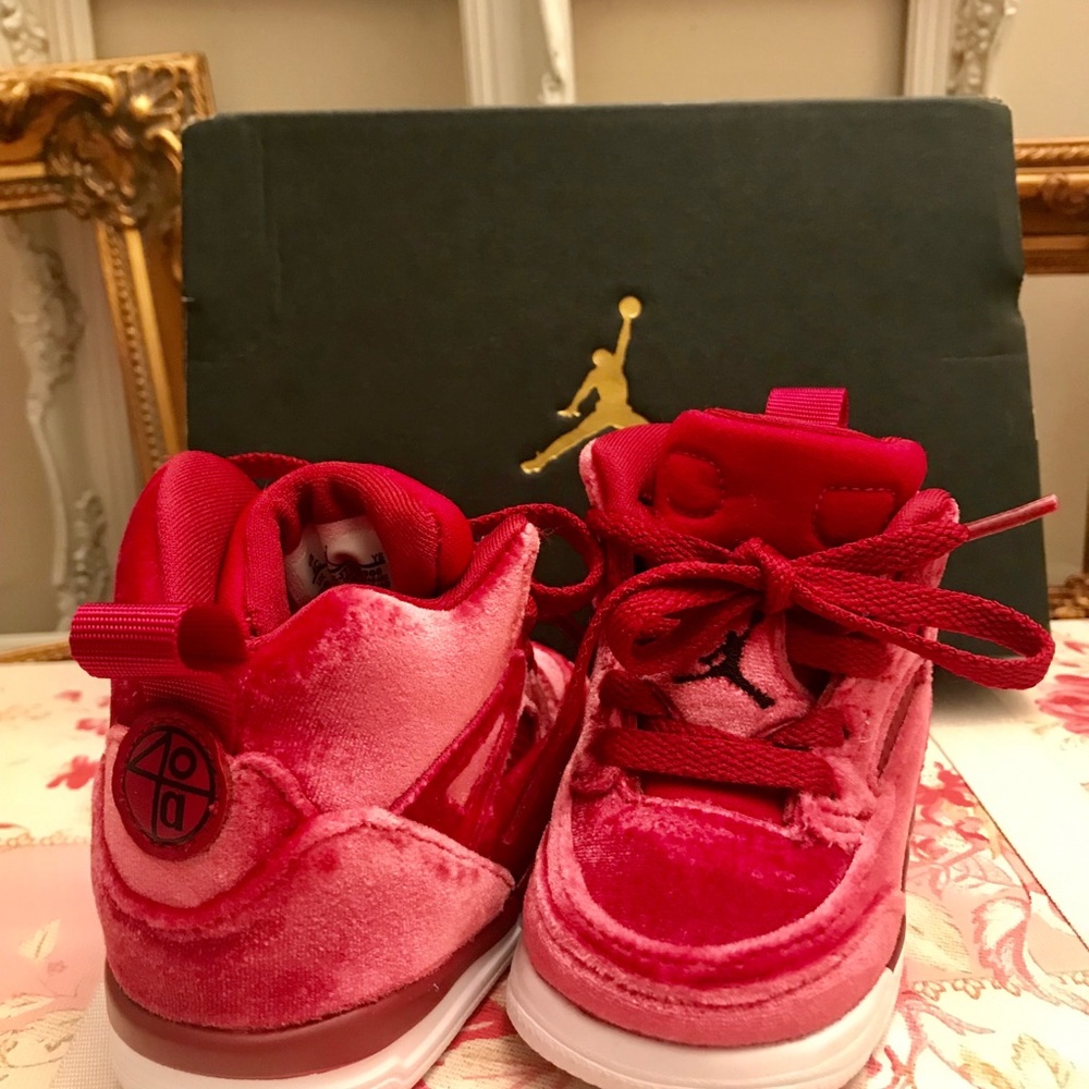 JODAN SNEAKS